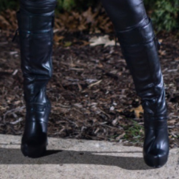 Boots - Picture 2 of 3